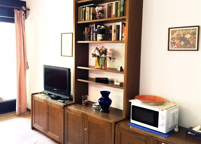 Lindenschloesschen & Schlossgarten *