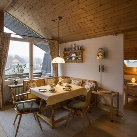 Lindenschloesschen & Schlossgarten Apartman Garmisch-Partenkirchen