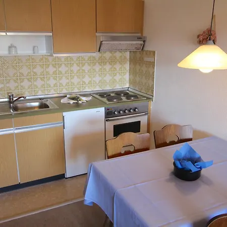 Apartment Lindenschloesschen & Schlossgarten